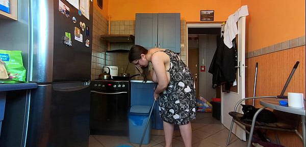 Cleaning kitchen